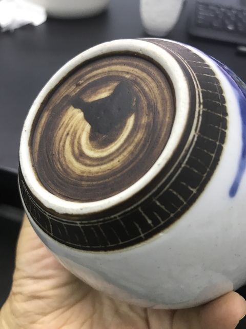 古玩陶瓷青花鐵銹釉柳樹罐真品鑒賞圖