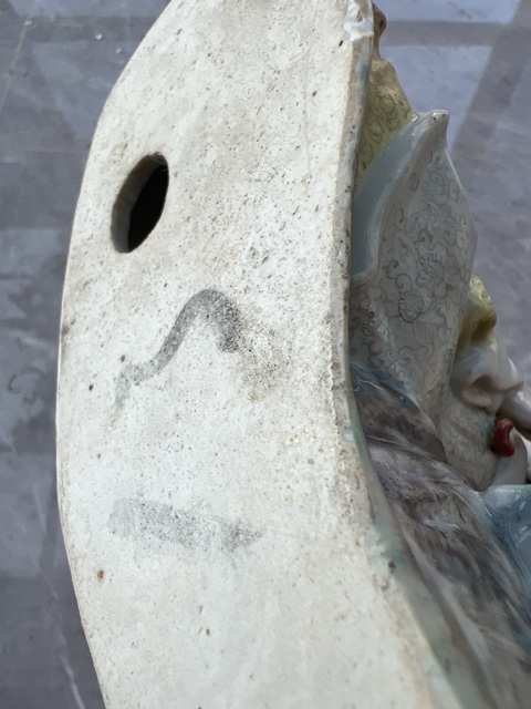 古玩陶瓷粉彩花卉人物瓷像真品鑒賞圖