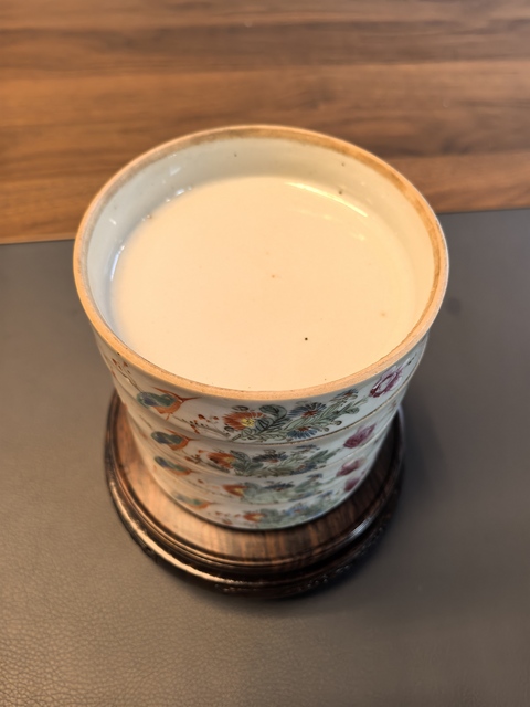 古玩陶瓷晚清淺降彩節盒真品鑒賞圖