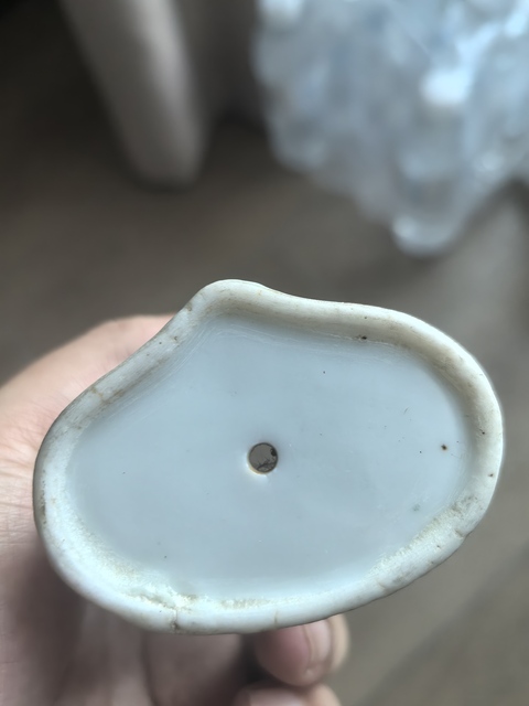 古玩陶瓷花卉紋小花盆真品鑒賞圖