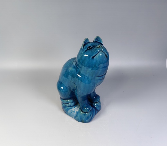 古玩陶瓷清中孔雀藍釉貓雕塑真品鑒賞圖