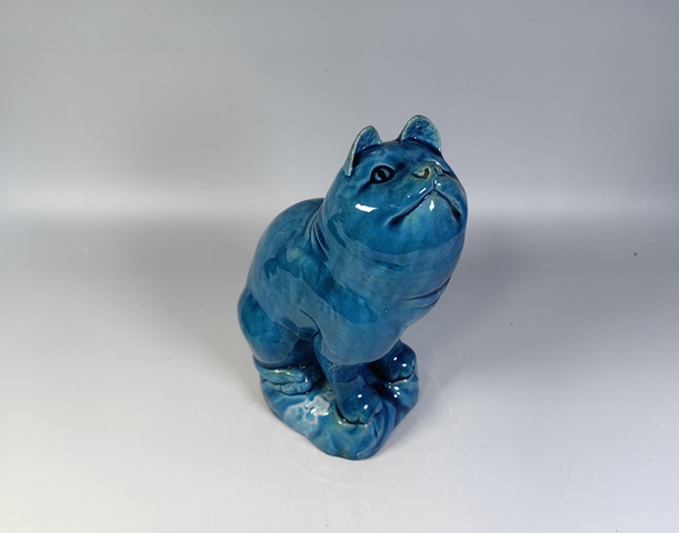 古玩陶瓷清中孔雀藍釉貓雕塑真品鑒賞圖