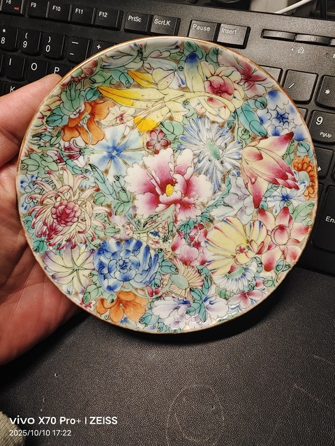 古玩陶瓷粉彩百花不落地盤(pán)真品鑒賞圖