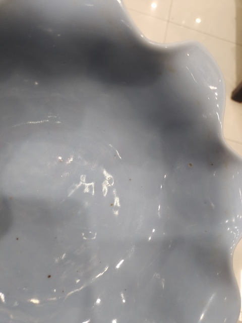 古玩陶瓷清晚期藍(lán)釉荷葉形洗真品鑒賞圖