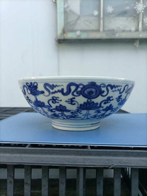 古玩陶瓷青花蓮托八寶紋碗拍賣，當前價格2999元