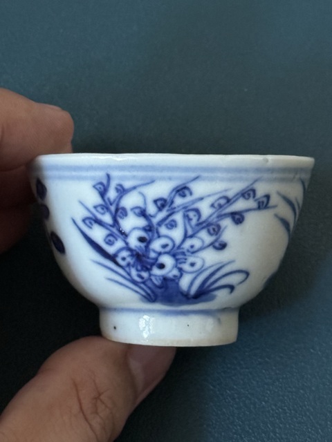 古玩陶瓷清·中晚期梅蘭竹菊四君子青花杯拍賣，當前價格1100元
