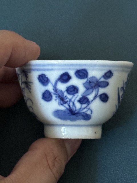 古玩陶瓷清·中晚期梅蘭竹菊四君子青花杯拍賣，當前價格1100元