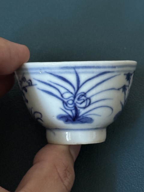 古玩陶瓷清·中晚期梅蘭竹菊四君子青花杯拍賣，當前價格1100元