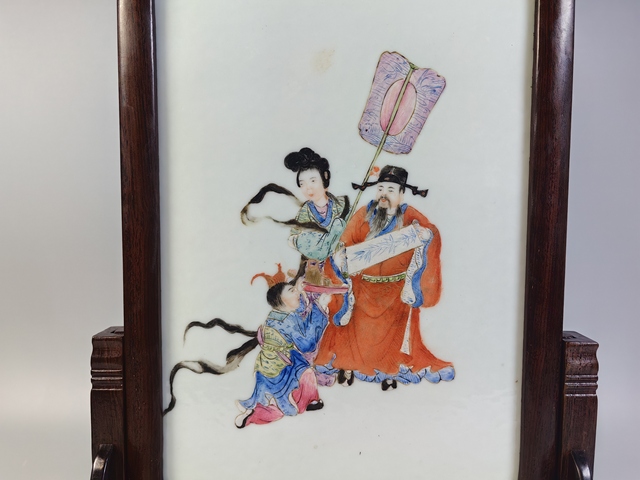 古玩陶瓷民國加官進爵人物紋粉彩瓷板真品鑒賞圖