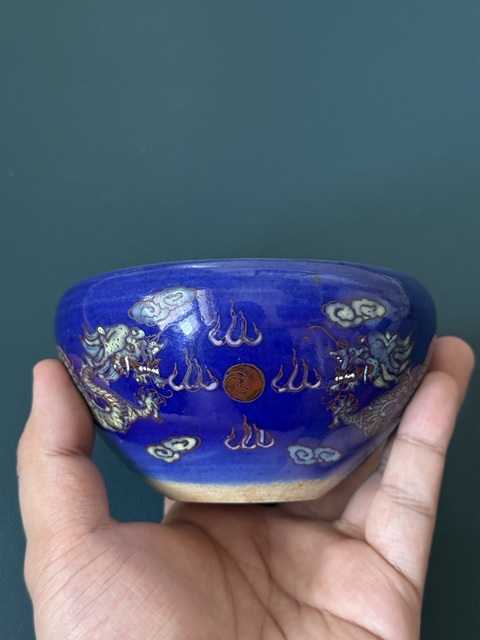 古玩陶瓷霽藍(lán)釉粉彩二龍戲珠香爐真品鑒賞圖