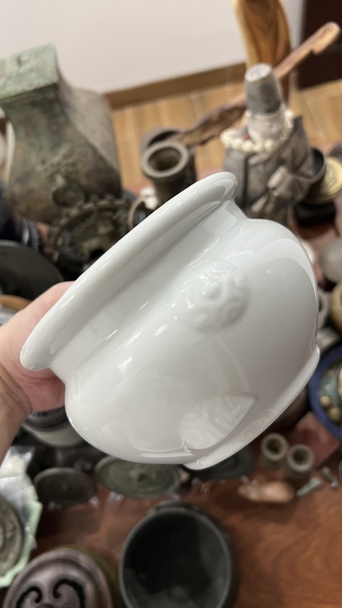 古玩陶瓷白釉香爐真品鑒賞圖