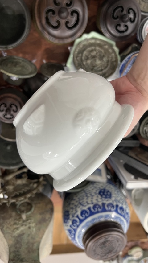 古玩陶瓷白釉香爐真品鑒賞圖