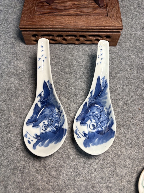 古玩陶瓷晚清青花勺真品鑒賞圖