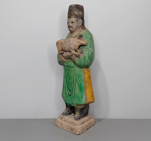 古玩陶瓷明三彩人物俑真品鑒賞圖