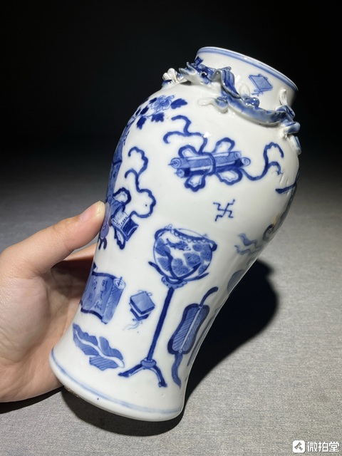 古玩陶瓷青花博古紋盤螭龍雞腿瓶真品鑒賞圖