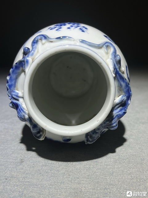 古玩陶瓷青花博古紋盤螭龍雞腿瓶真品鑒賞圖
