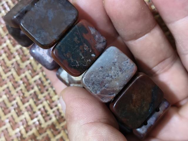 古玩玉器仿古手穿真品鑒賞圖