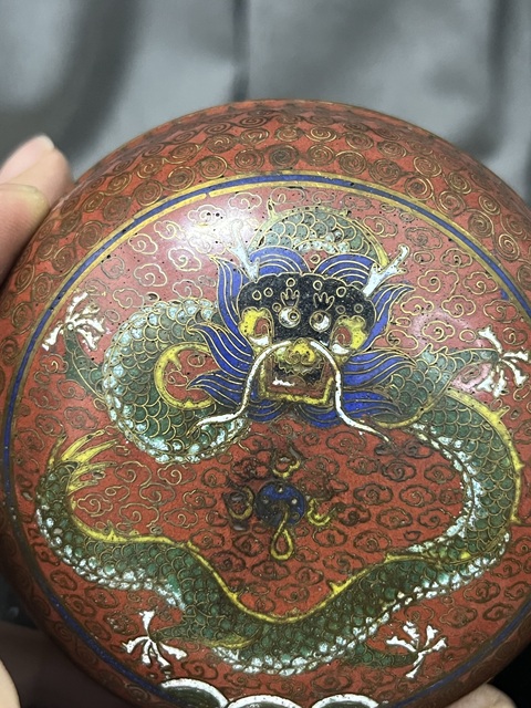 古玩銅器景泰藍蓋盒真品鑒賞圖