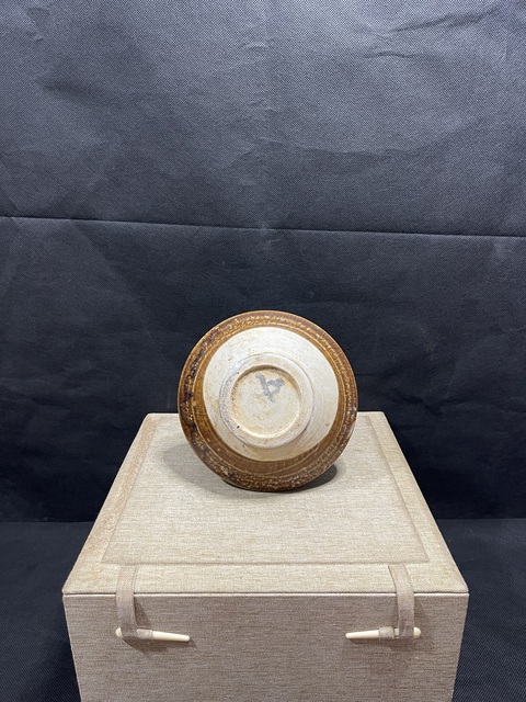 古玩陶瓷宋褐釉茶碗拍賣，當(dāng)前價格2200元
