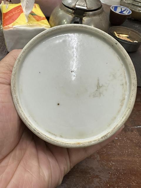 古玩陶瓷清晚期粉彩人物故事圖壺真品鑒賞圖