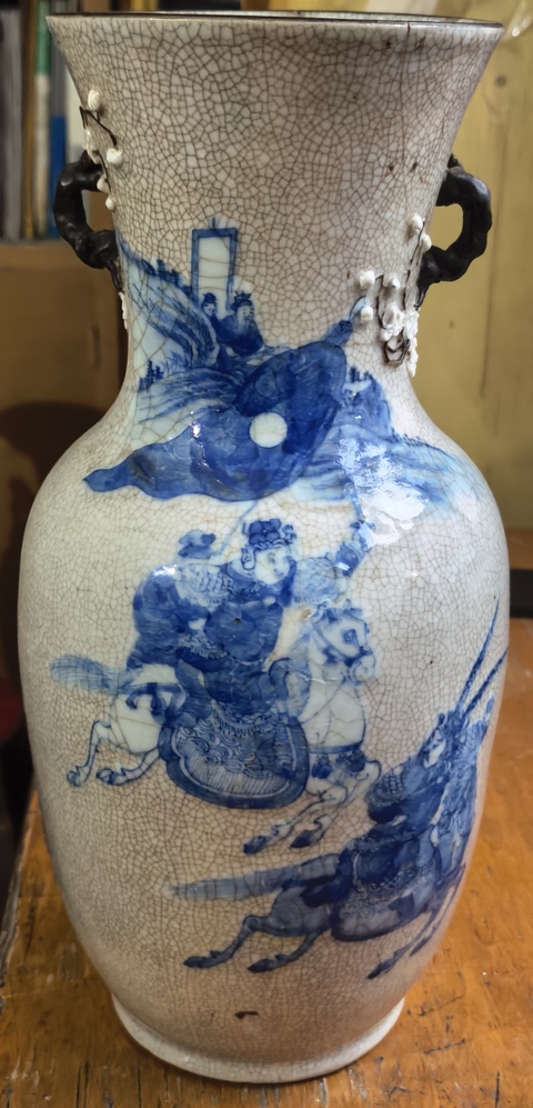 古玩陶瓷仿哥釉青花繪人物故事紋雙耳敞口瓶真品鑒賞圖