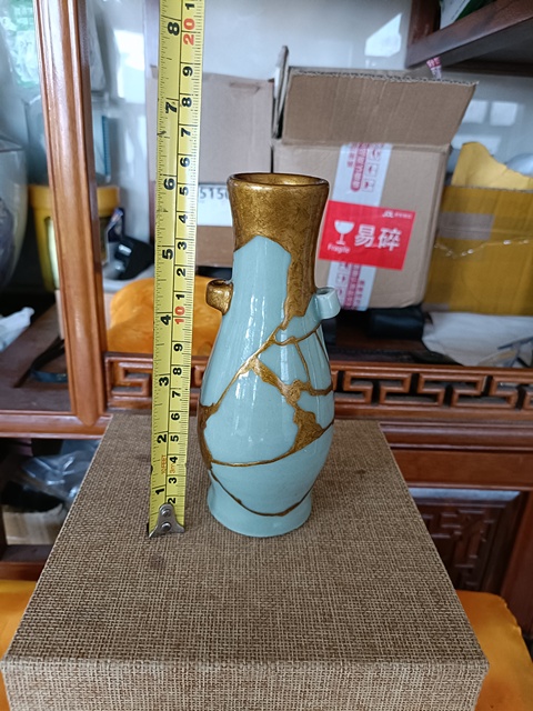 古玩陶瓷罕見北宋末南宋初龍泉特級粉青釉色御用貢瓷貫耳瓶拍賣，當前價格8800元