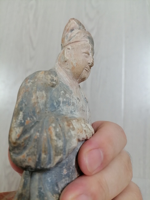 古玩陶瓷彩繪人物造像真品鑒賞圖