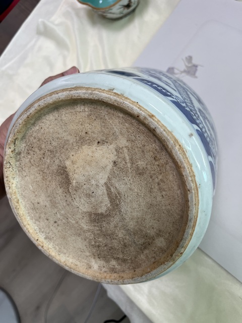 古玩陶瓷青花龍紋香爐真品鑒賞圖