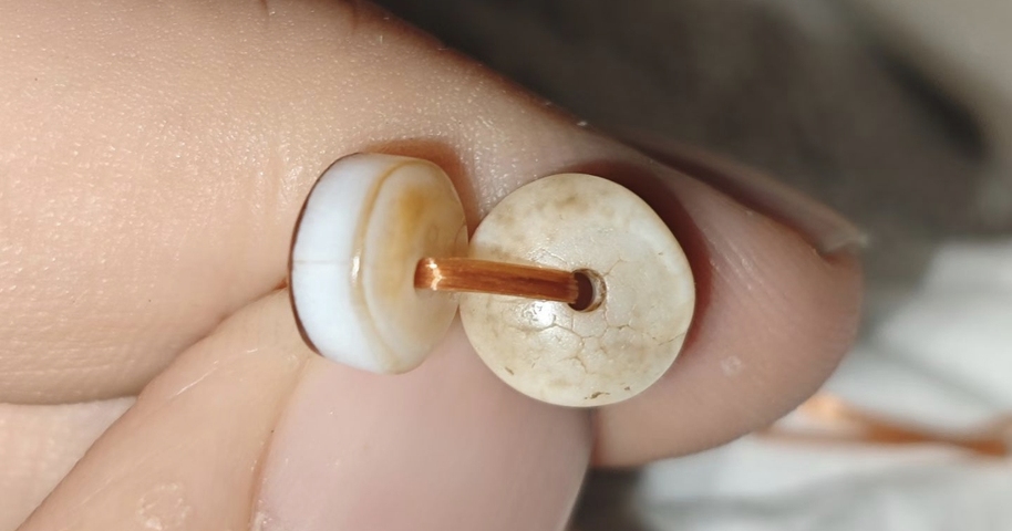 古玩玉器天然瑪瑙藥片珠真品鑒賞圖