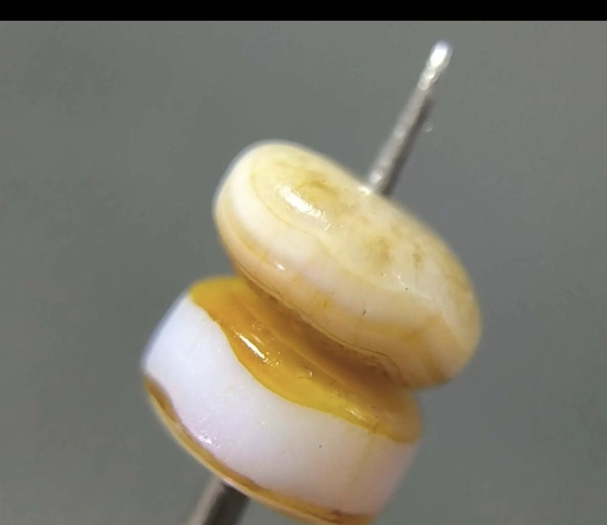 古玩玉器天然瑪瑙藥片珠真品鑒賞圖