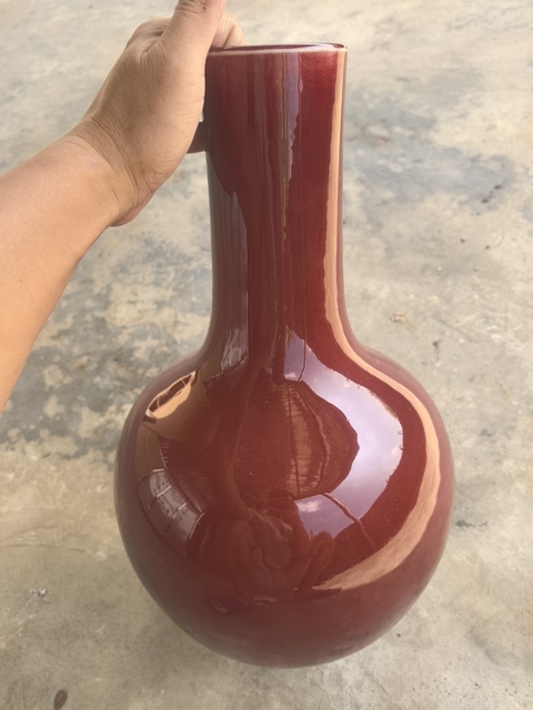 古玩陶瓷郎紅釉天球瓶真品鑒賞圖