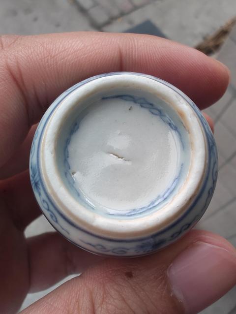 古玩陶瓷青花釉里紅鼻煙壺真品鑒賞圖