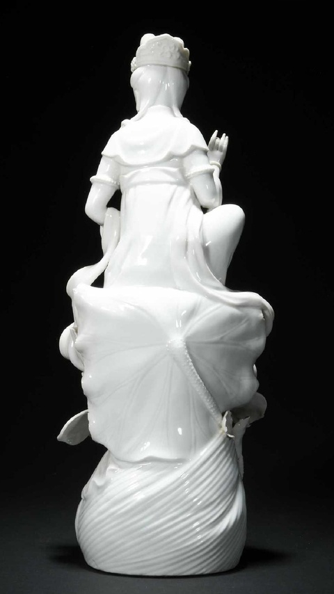 古玩陶瓷德化白瓷菩薩造像真品鑒賞圖