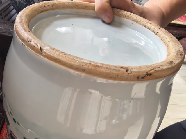 古玩陶瓷雙象鼻耳花卉紋粉彩瓶真品鑒賞圖