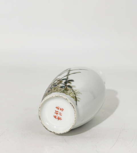 古玩陶瓷粉彩花鳥紋觀音瓶真品鑒賞圖