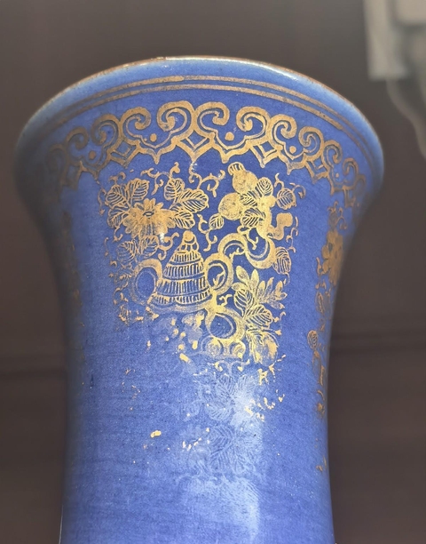 古玩陶瓷霽藍(lán)釉描金龍鳳紋賞瓶真品鑒賞圖