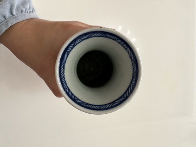 古玩陶瓷康熙青花瓶真品鑒賞圖