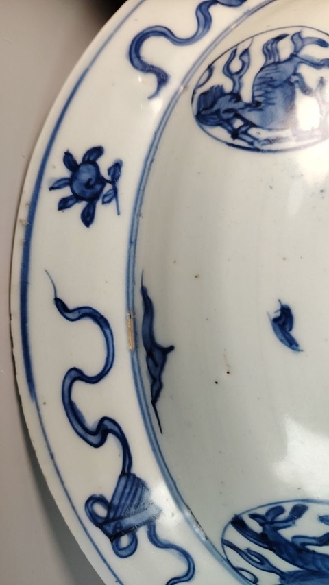 古玩陶瓷青花盤真品鑒賞圖
