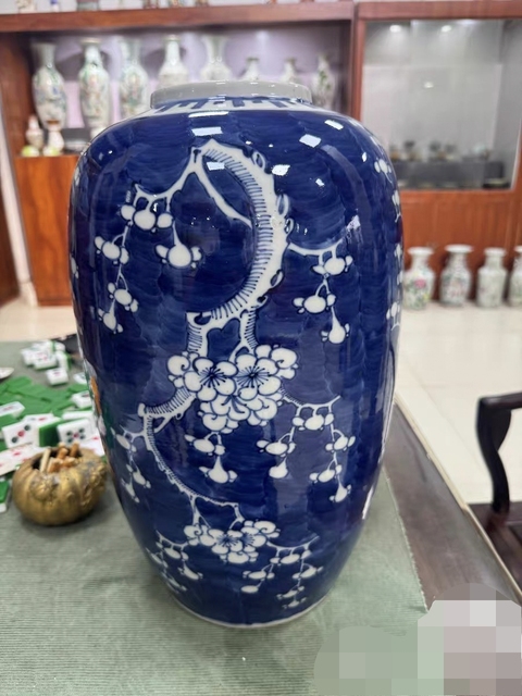 古玩陶瓷青花冰梅圖罐真品鑒賞圖