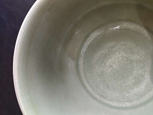 古玩玉器龍泉窯高足杯真品鑒賞圖
