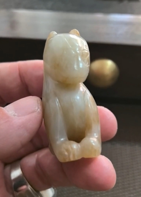 古玩玉器和田玉虎真品鑒賞圖