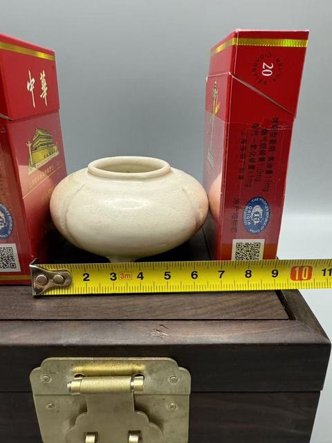 古玩陶瓷唐邢窯三足貴水盂真品鑒賞圖