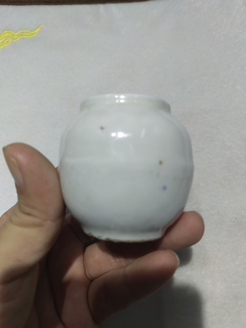 古玩陶瓷白釉蓮子罐拍賣,當前價格3500元