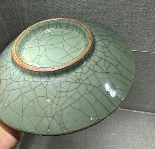 古玩陶瓷綠哥釉盤真品鑒賞圖