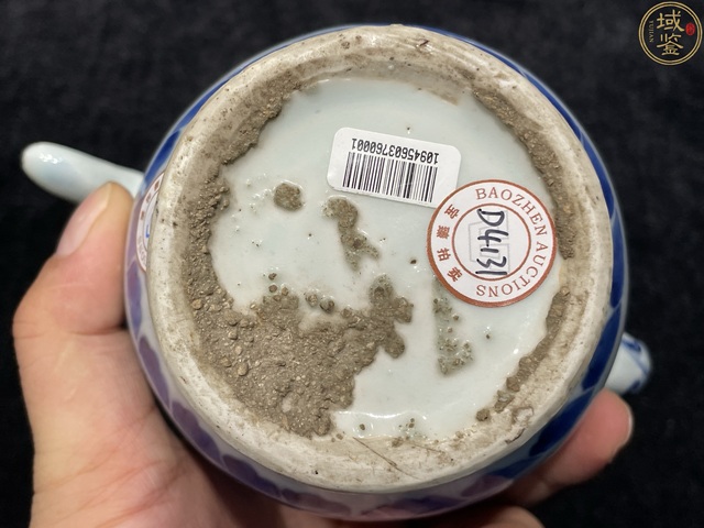 古玩陶瓷人物紋青花執(zhí)壺真品鑒賞圖