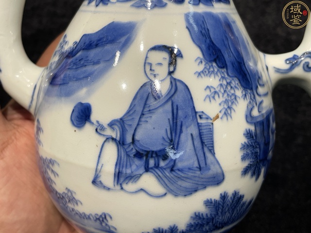 古玩陶瓷人物紋青花執(zhí)壺真品鑒賞圖