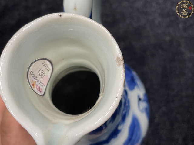 古玩陶瓷人物紋青花執(zhí)壺真品鑒賞圖