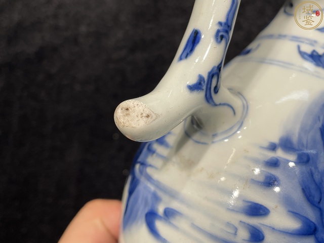 古玩陶瓷人物紋青花執(zhí)壺真品鑒賞圖