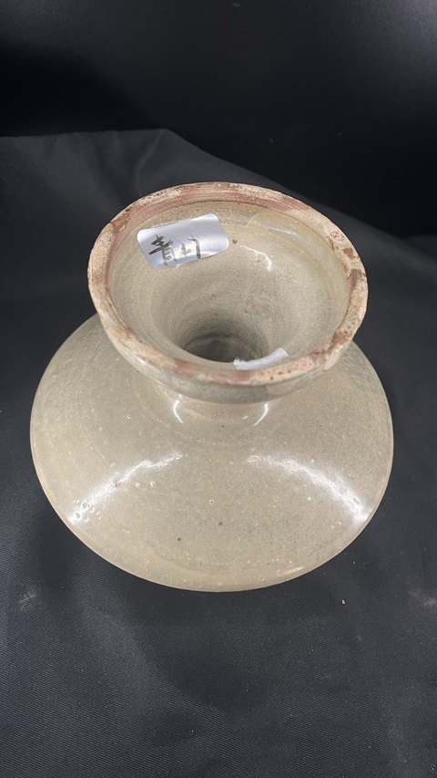 古玩陶瓷五代越窯系青釉盞托真品鑒賞圖