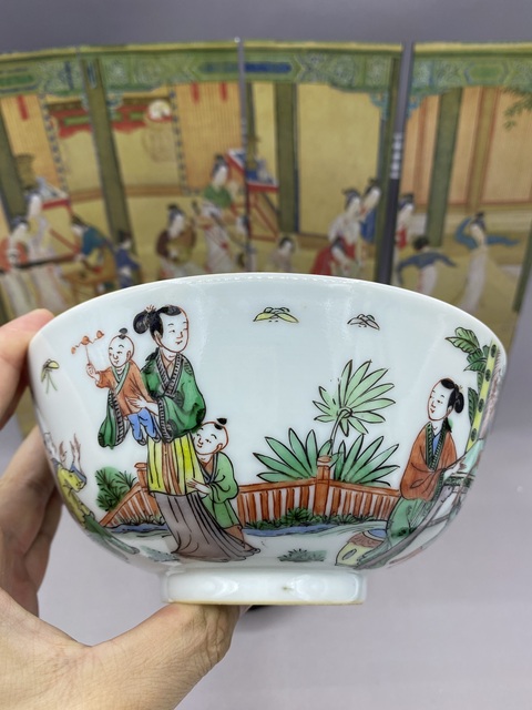 古玩陶瓷五彩仕女嬰戲圖撇口碗真品鑒賞圖